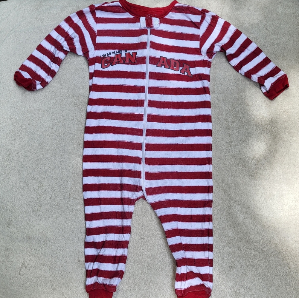 🚨3/$10 Red and White Striped Canada Sleeper